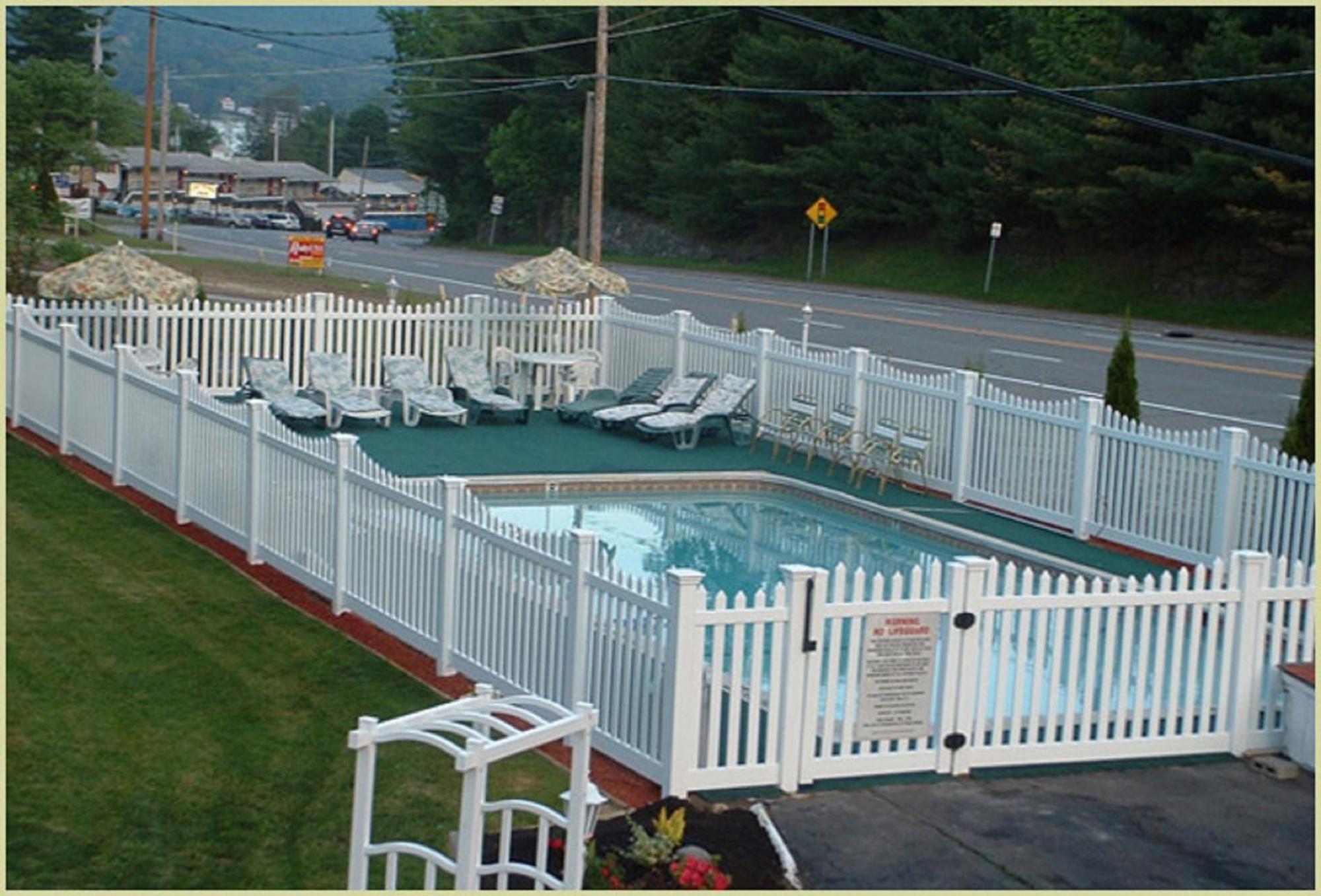 Seven Dwarfs Cabin - On The Brook Cabins Lac George Extérieur photo