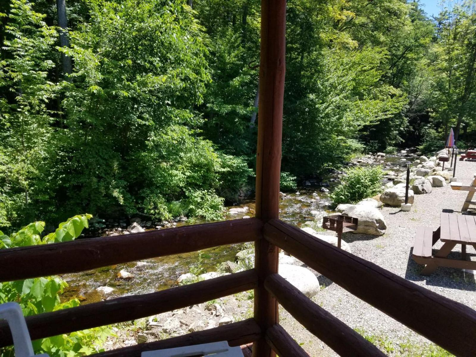 Seven Dwarfs Cabin - On The Brook Cabins Lac George Extérieur photo